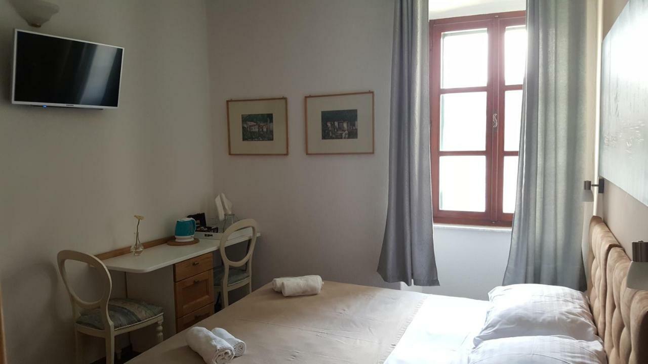 Palac - Giordano Valun Extérieur photo